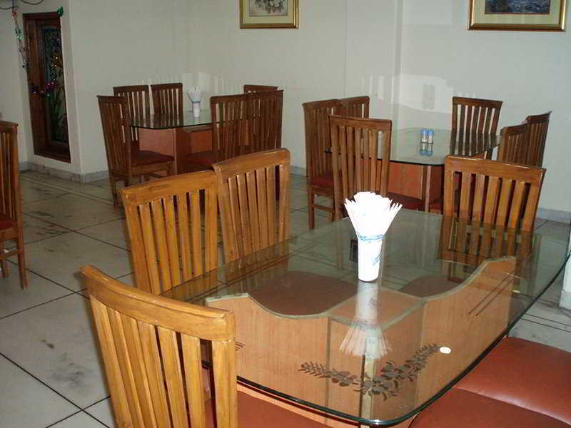Fabhotel Ashu Palace Karol Bagh Delhi  Restoran gambar